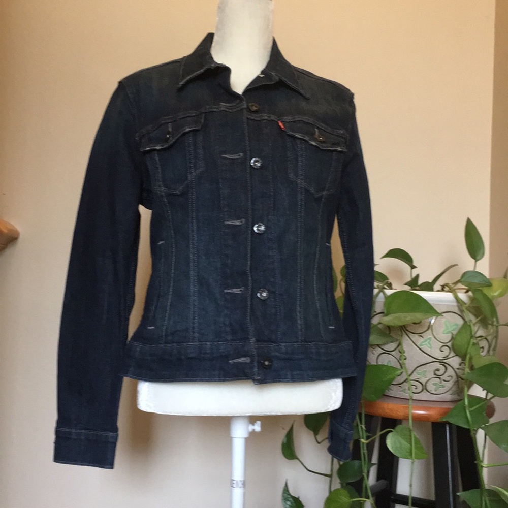 Women’s Levi’s Trucker denim jacket large NWT